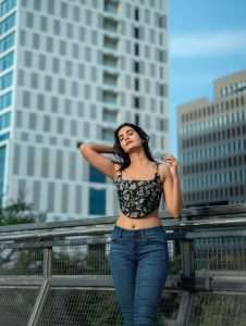 Madhuri Jain Mind Blowing Photos Go Viral on all social media platform