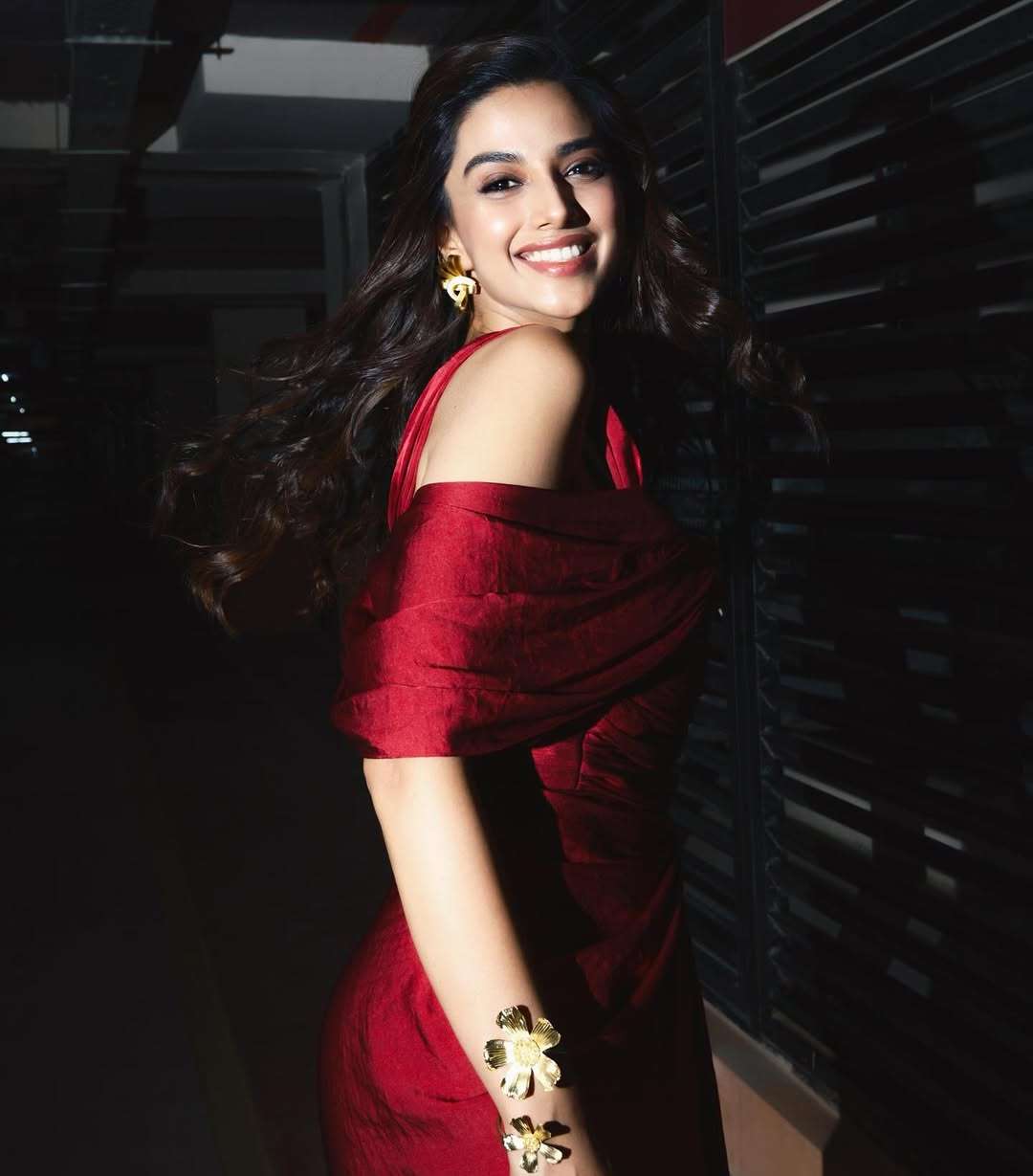 Meenakshi Chaudhary Stunning 50+ Recent Photos Go Viral on the Internet