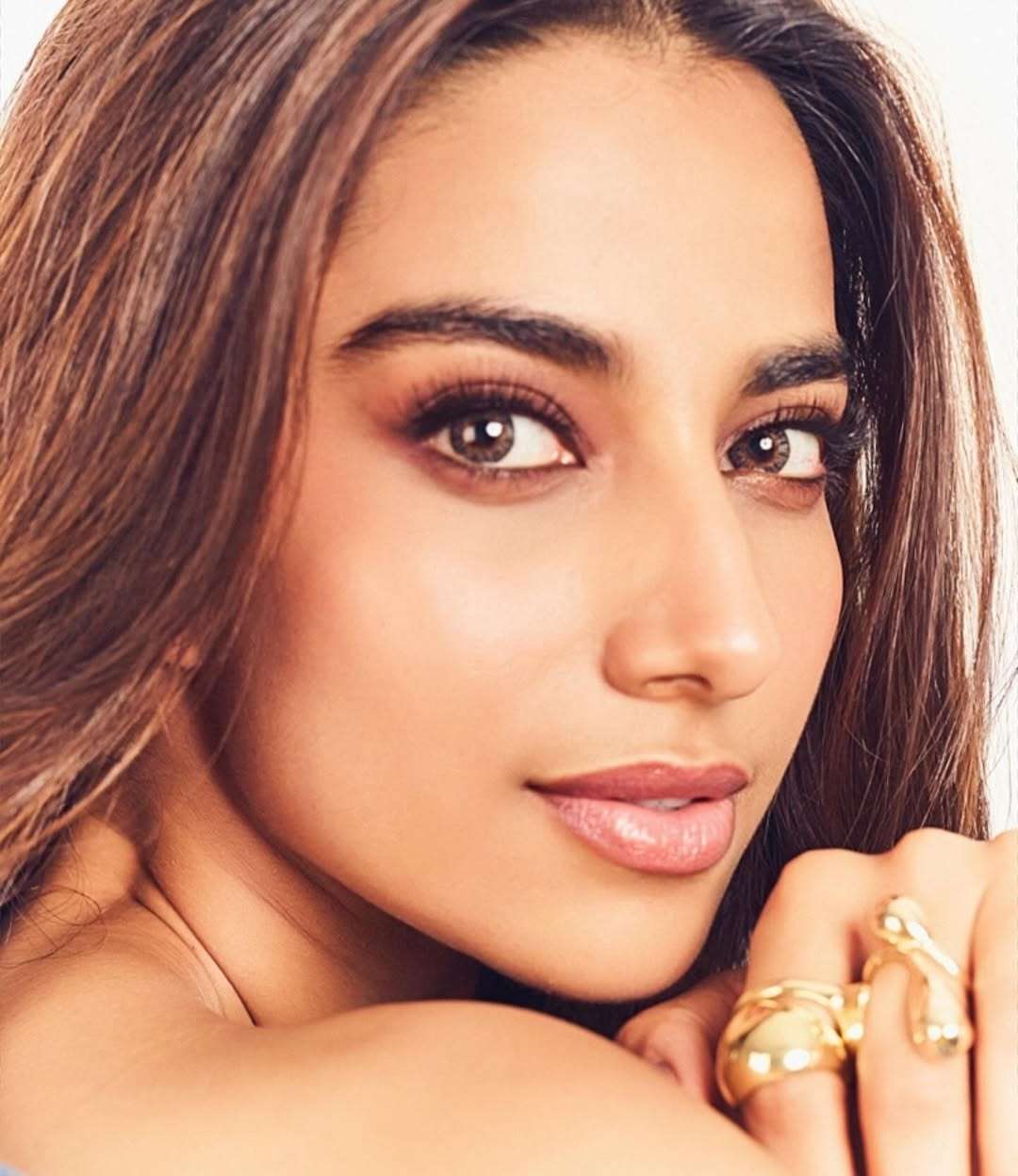 Meenakshi Chaudhary Stunning 50+ Recent Photos Go Viral on the Internet