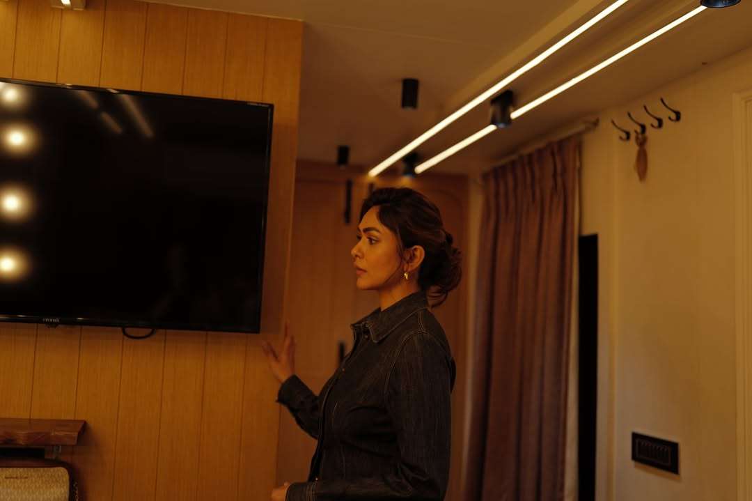 Mrunal Thakur Magical Photos Set Trends on Internet