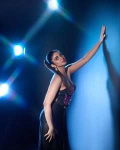 Pragya Nagra Impresses Fans with Her Ravishing New Look