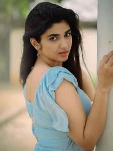 Pragya Nagra Impresses Fans with Her Ravishing New Look