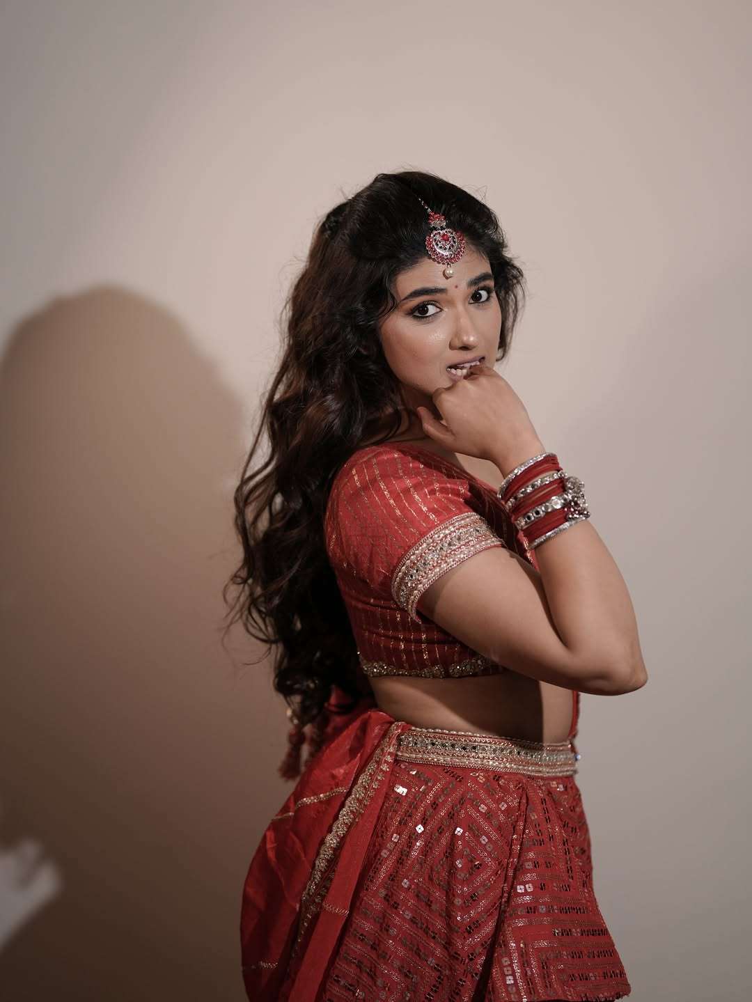 Pragya Nagra: The Stunning Malayalam Actress Going Viral with Her Latest Photos