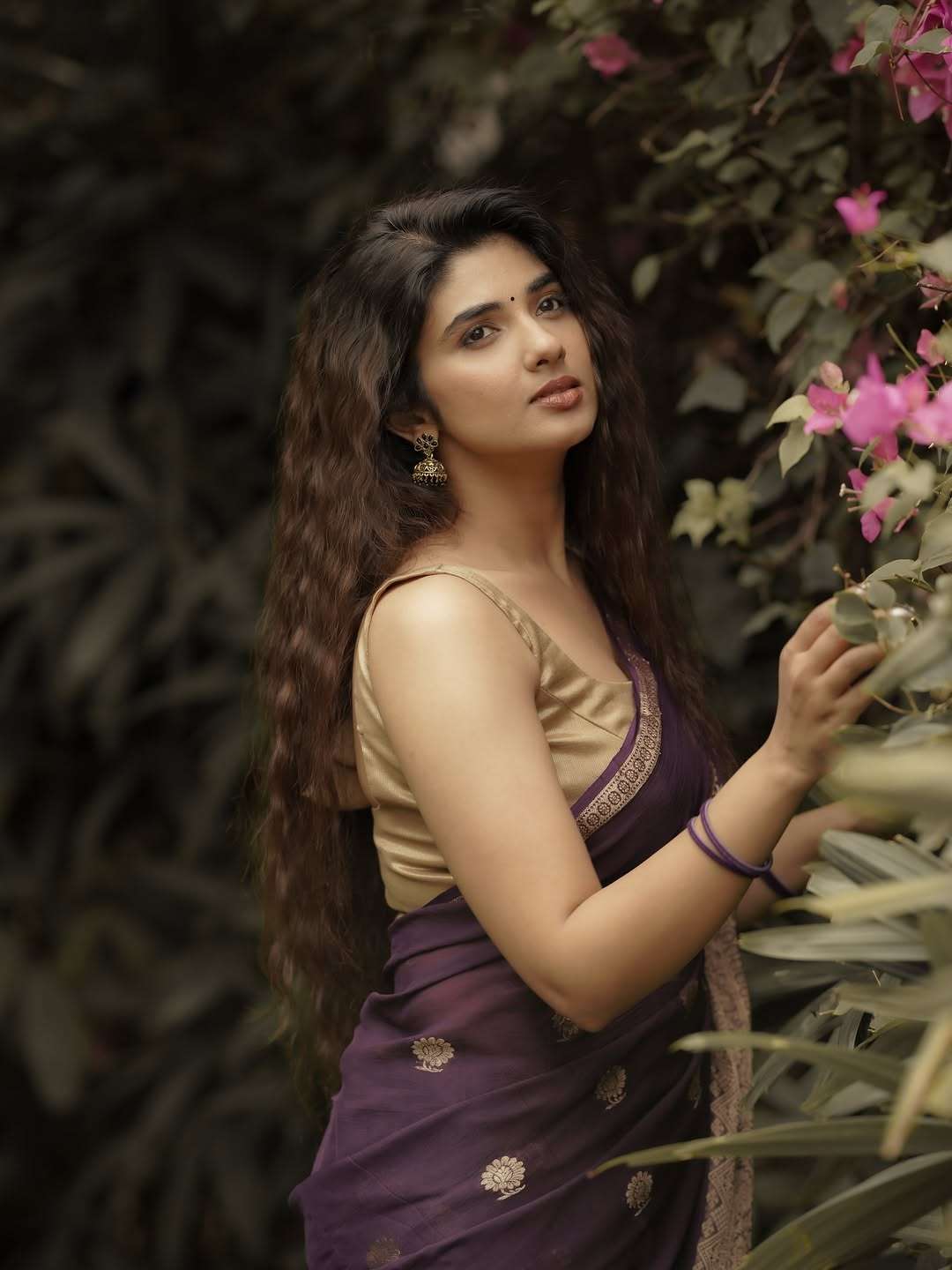 Pragya Nagra: The Stunning Malayalam Actress Going Viral with Her Latest Photos