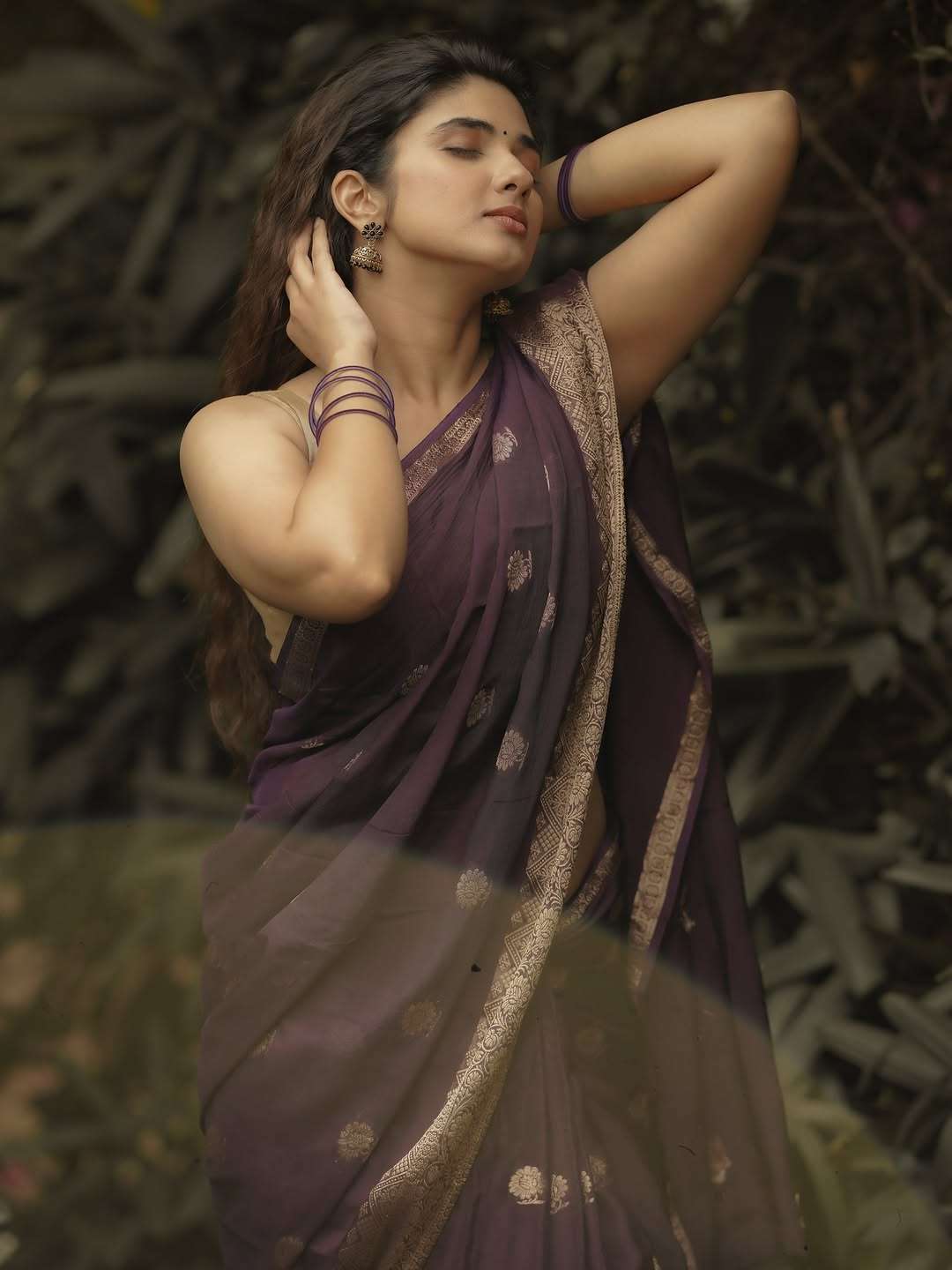 Pragya Nagra: The Stunning Malayalam Actress Going Viral with Her Latest Photos