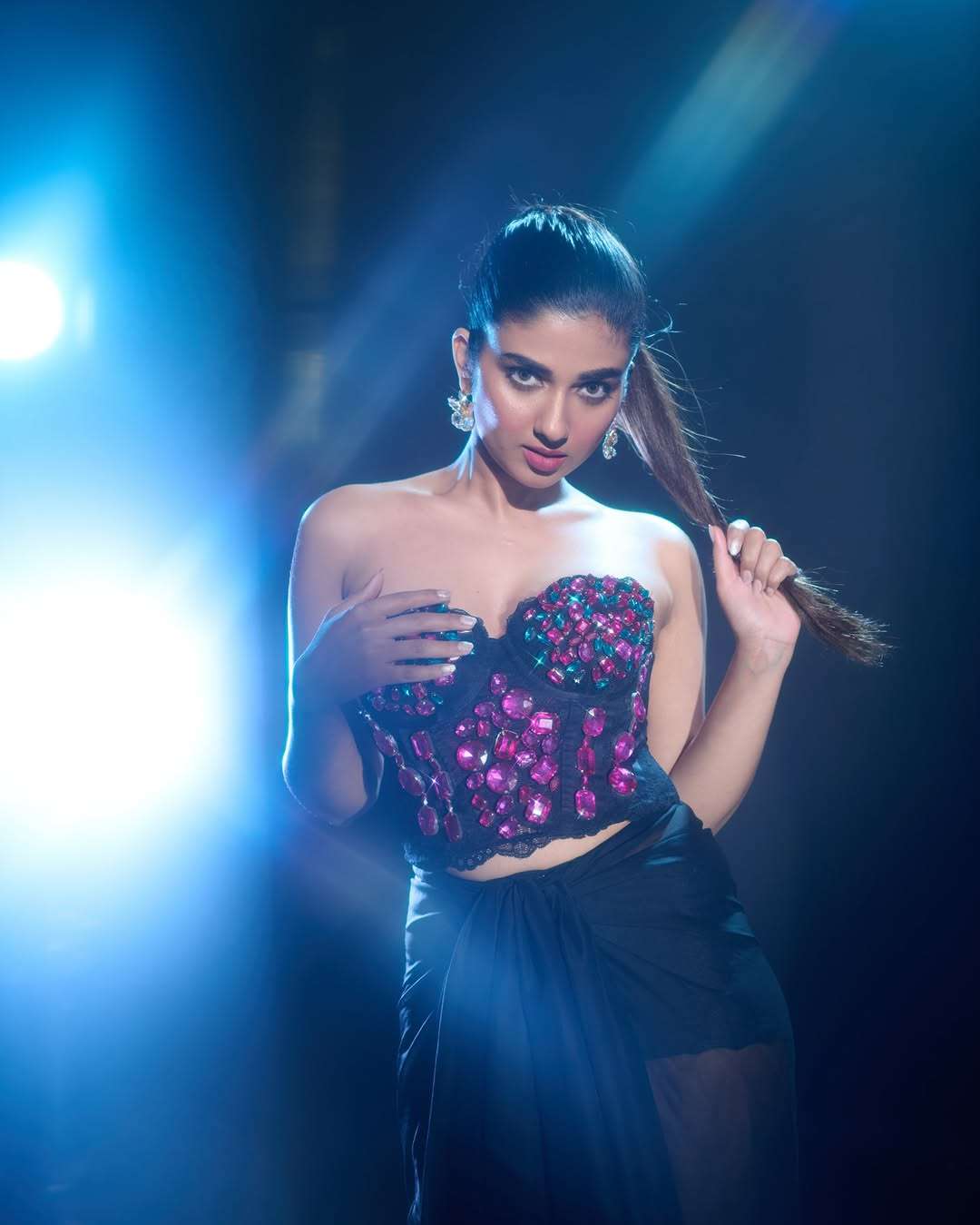Pragya Nagra Impresses Fans with Her Ravishing New Look