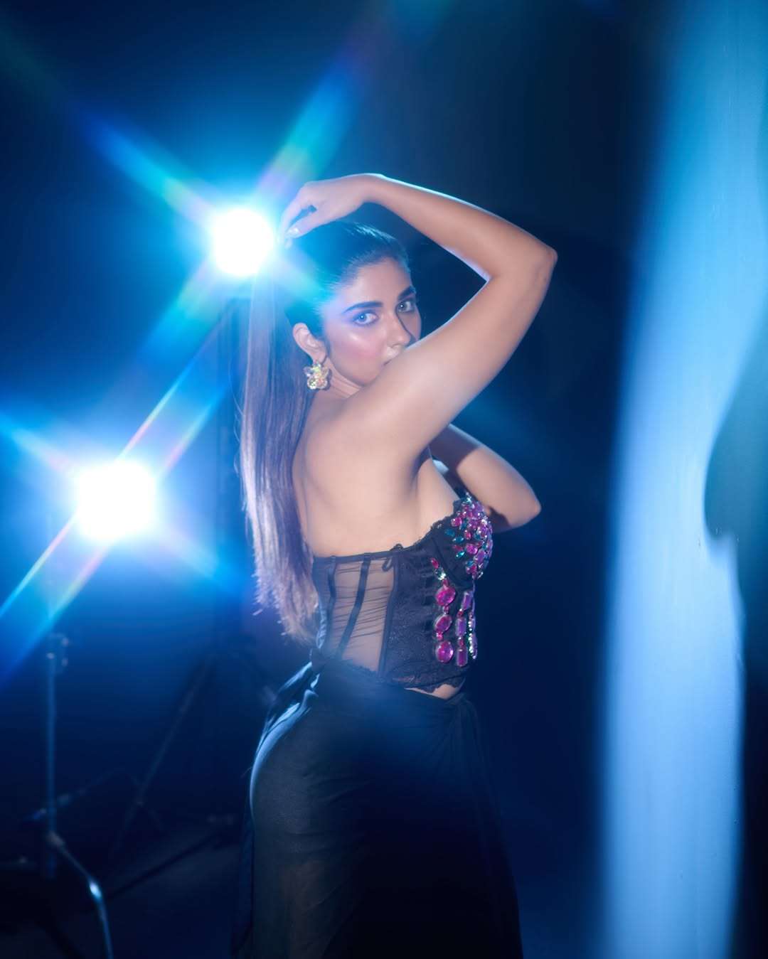Pragya Nagra Impresses Fans with Her Ravishing New Look