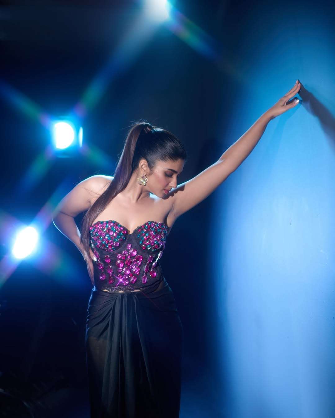 Pragya Nagra Impresses Fans with Her Ravishing New Look