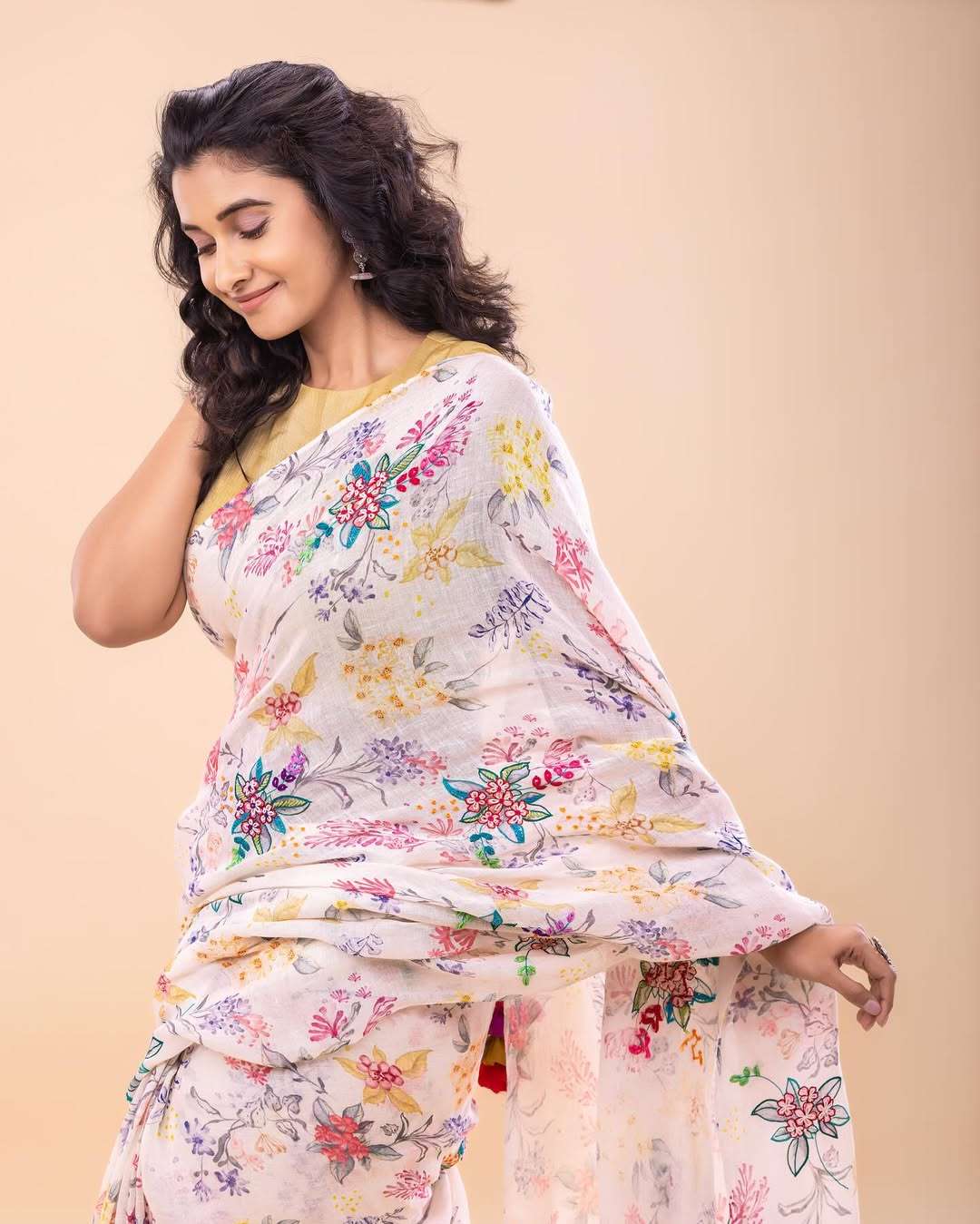 Priya Bhavani Shankar Mesmerizing Photos Take Over the Internet