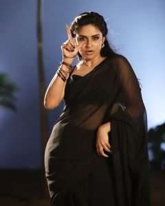 Trending Movie Actress Priyalaya grabs Kollywood fans Attention on Internet