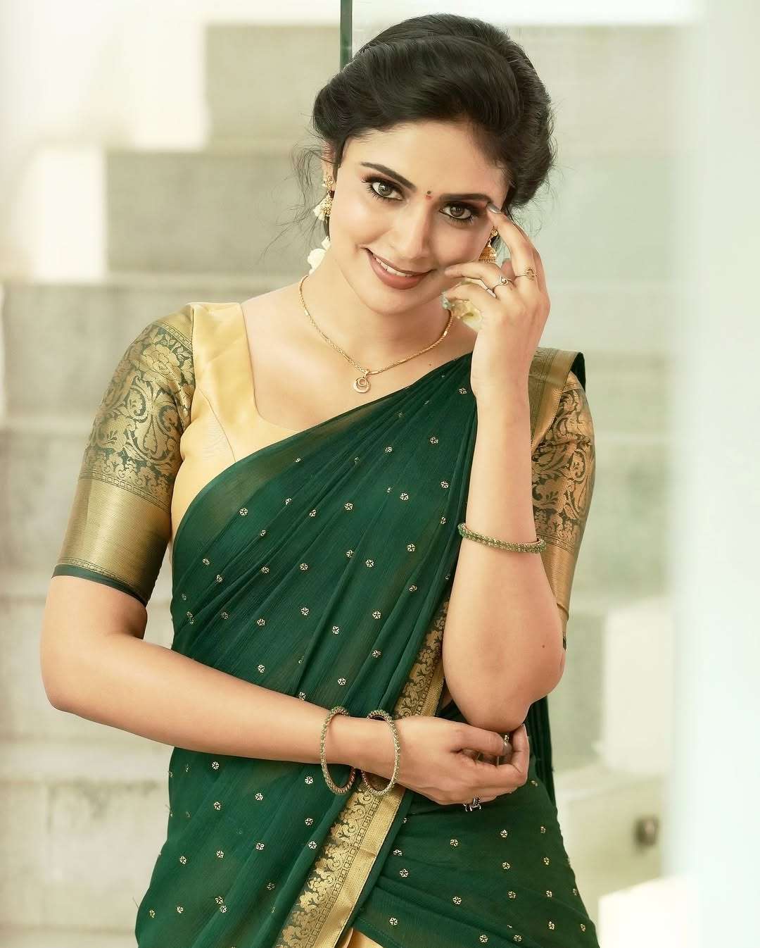 Trending Movie Actress Priyalaya grabs Kollywood fans Attention on Internet