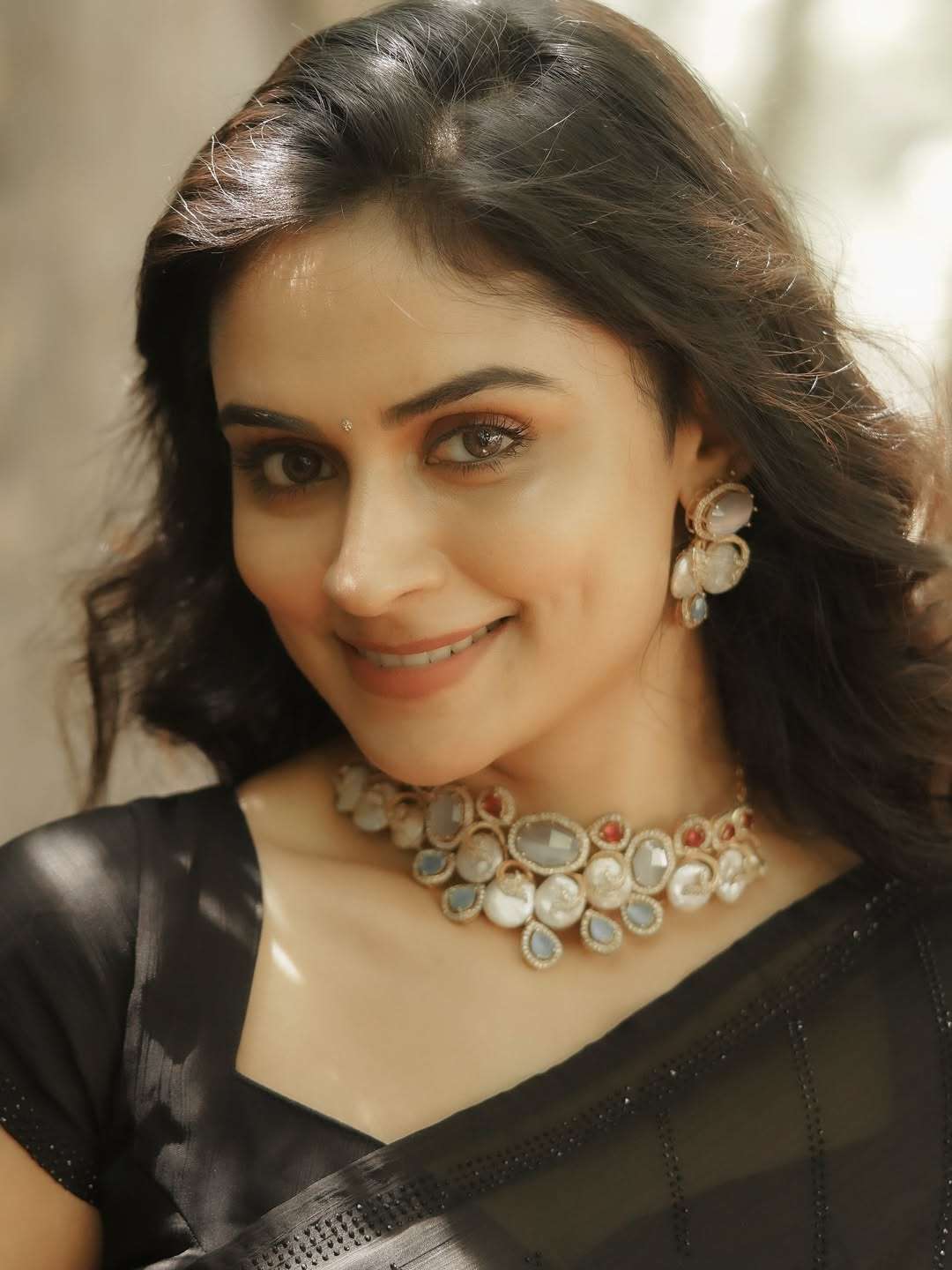 Trending Movie Actress Priyalaya grabs Kollywood fans Attention on Internet