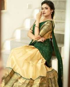 Trending Movie Actress Priyalaya grabs Kollywood fans Attention on Internet