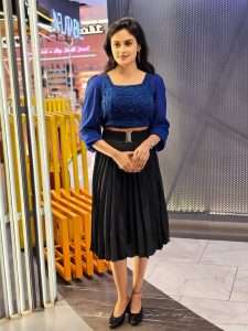 Trending Movie Actress Priyalaya grabs Kollywood fans Attention on Internet