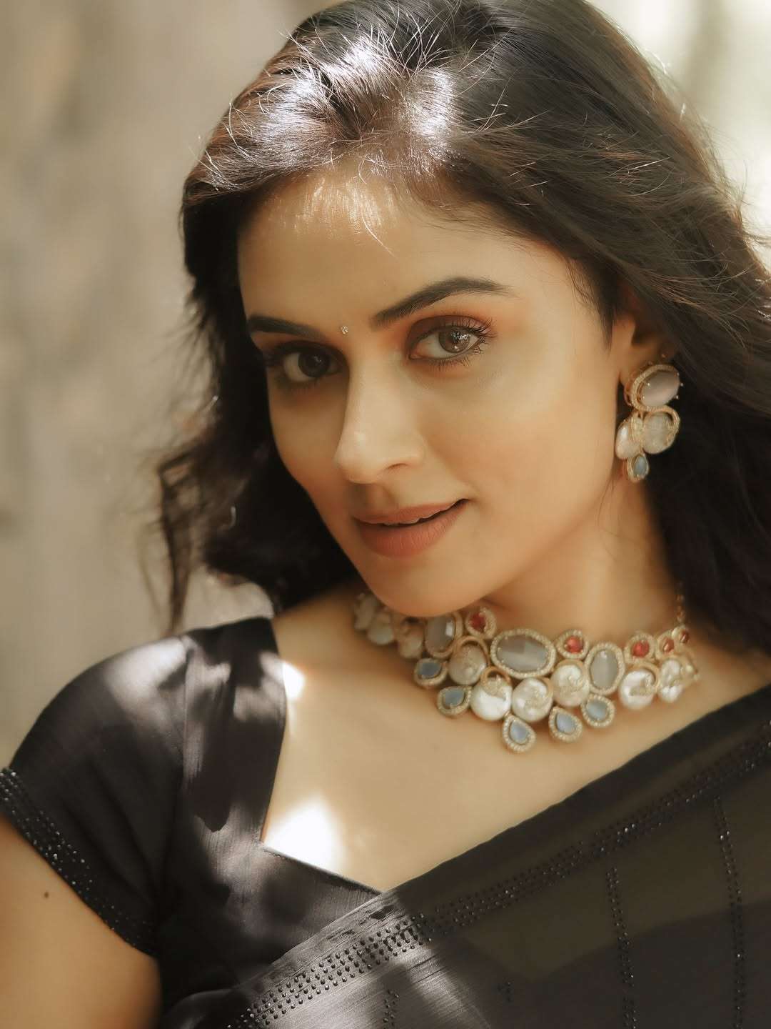 Trending Movie Actress Priyalaya grabs Kollywood fans Attention on Internet
