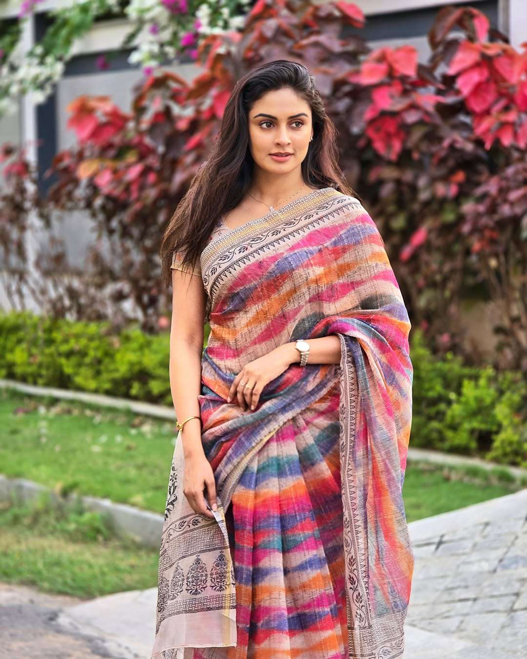 Trending Movie Actress Priyalaya grabs Kollywood fans Attention on Internet
