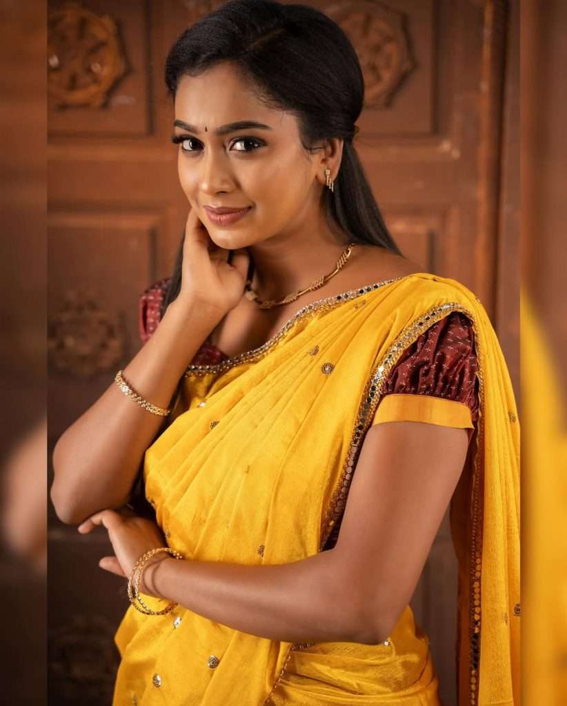 Swathi Konde shines in Her Latest Traditional Photoshoot
