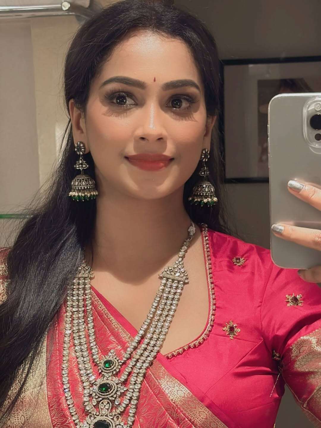 Swathi Konde shines in Her Latest Traditional Photoshoot
