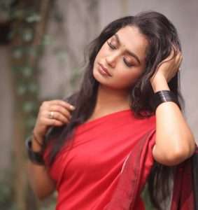 Swathi Konde shines in Her Latest Traditional Photoshoot
