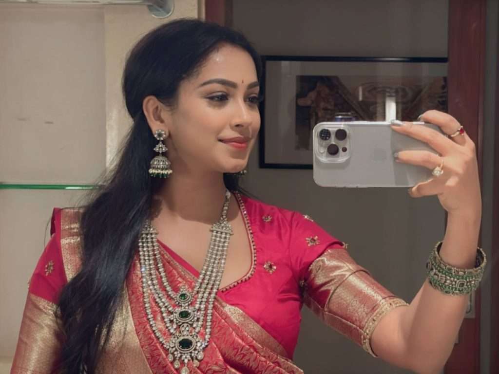 Swathi Konde shines in Her Latest Traditional Photoshoot