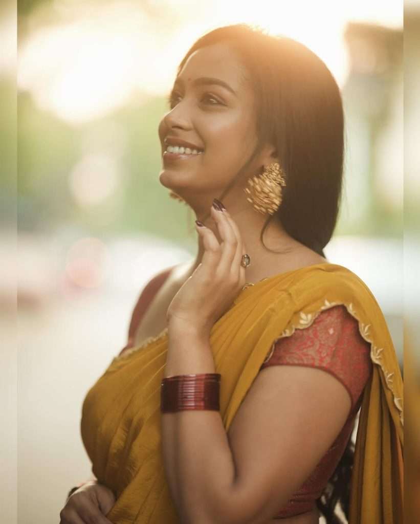 Swathi Konde shines in Her Latest Traditional Photoshoot