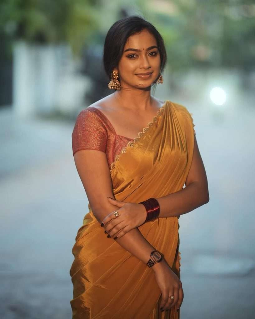 Swathi Konde shines in Her Latest Traditional Photoshoot