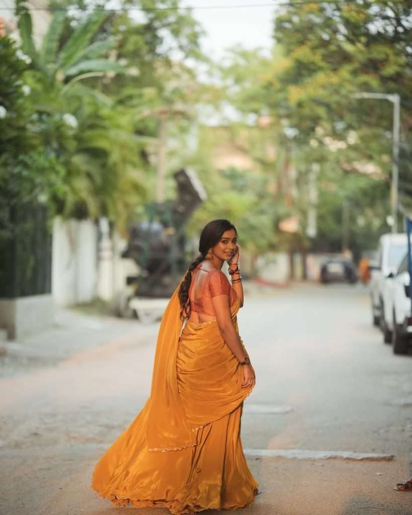 Swathi Konde shines in Her Latest Traditional Photoshoot