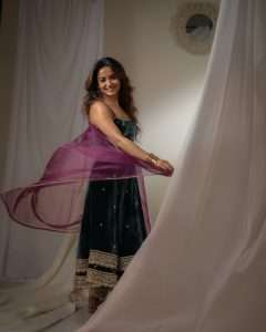 Teju Ashwini Debuts as Lead Heroine in G.V. Prakash’s Blackmail