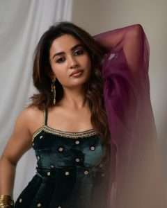 Teju Ashwini Debuts as Lead Heroine in G.V. Prakash’s Blackmail