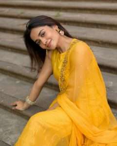 Teju Ashwini Debuts as Lead Heroine in G.V. Prakash’s Blackmail