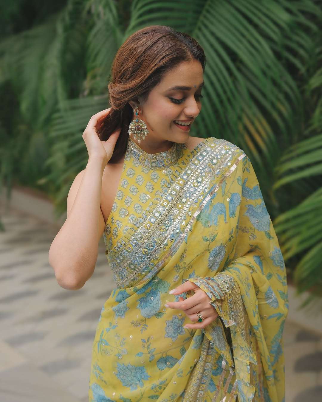 Keerthy Suresh Stunning Latest Photos Grabs Fans Attention on Online