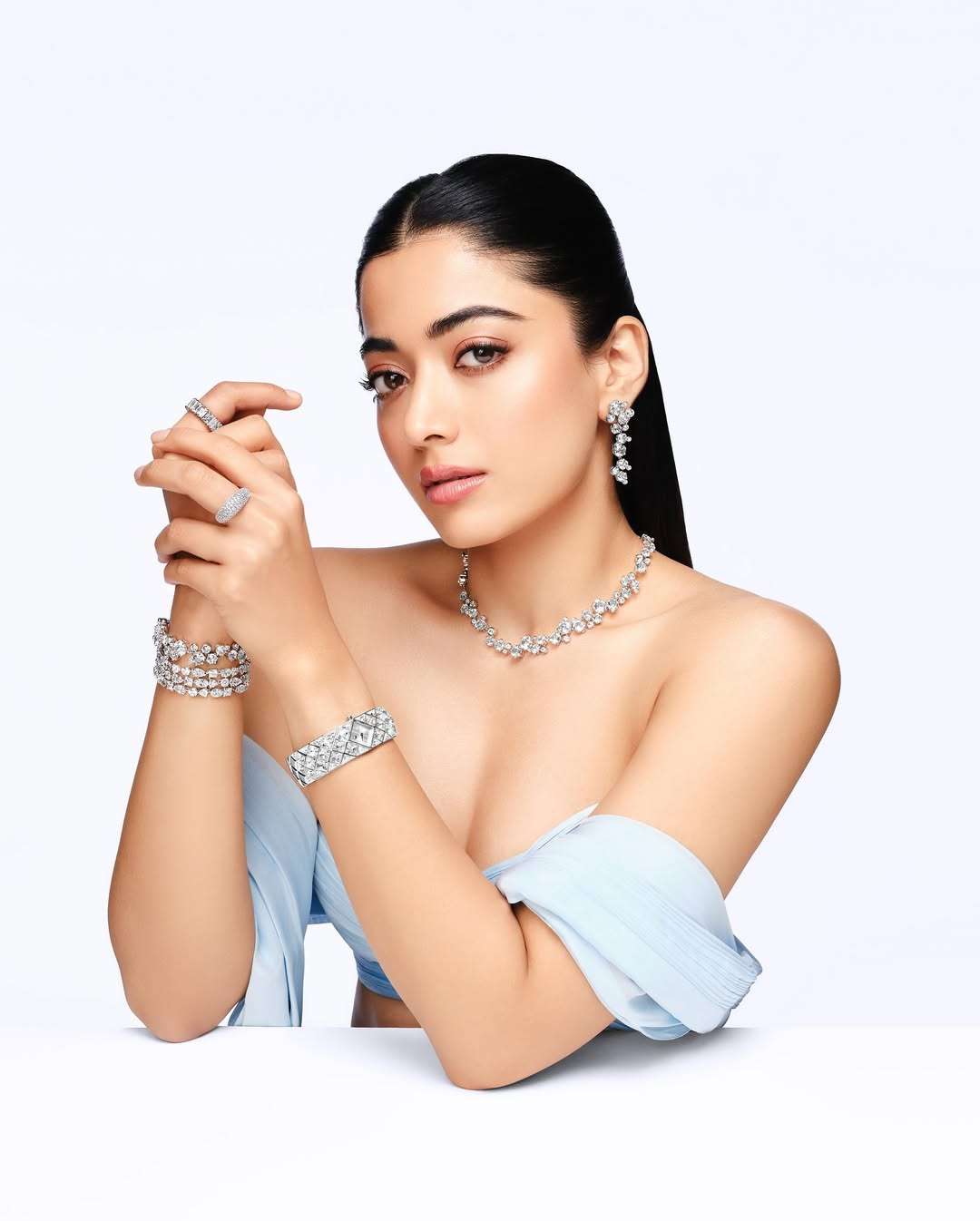 Rashmika Mandanna Mesmerizes in Her Latest Photoshoot