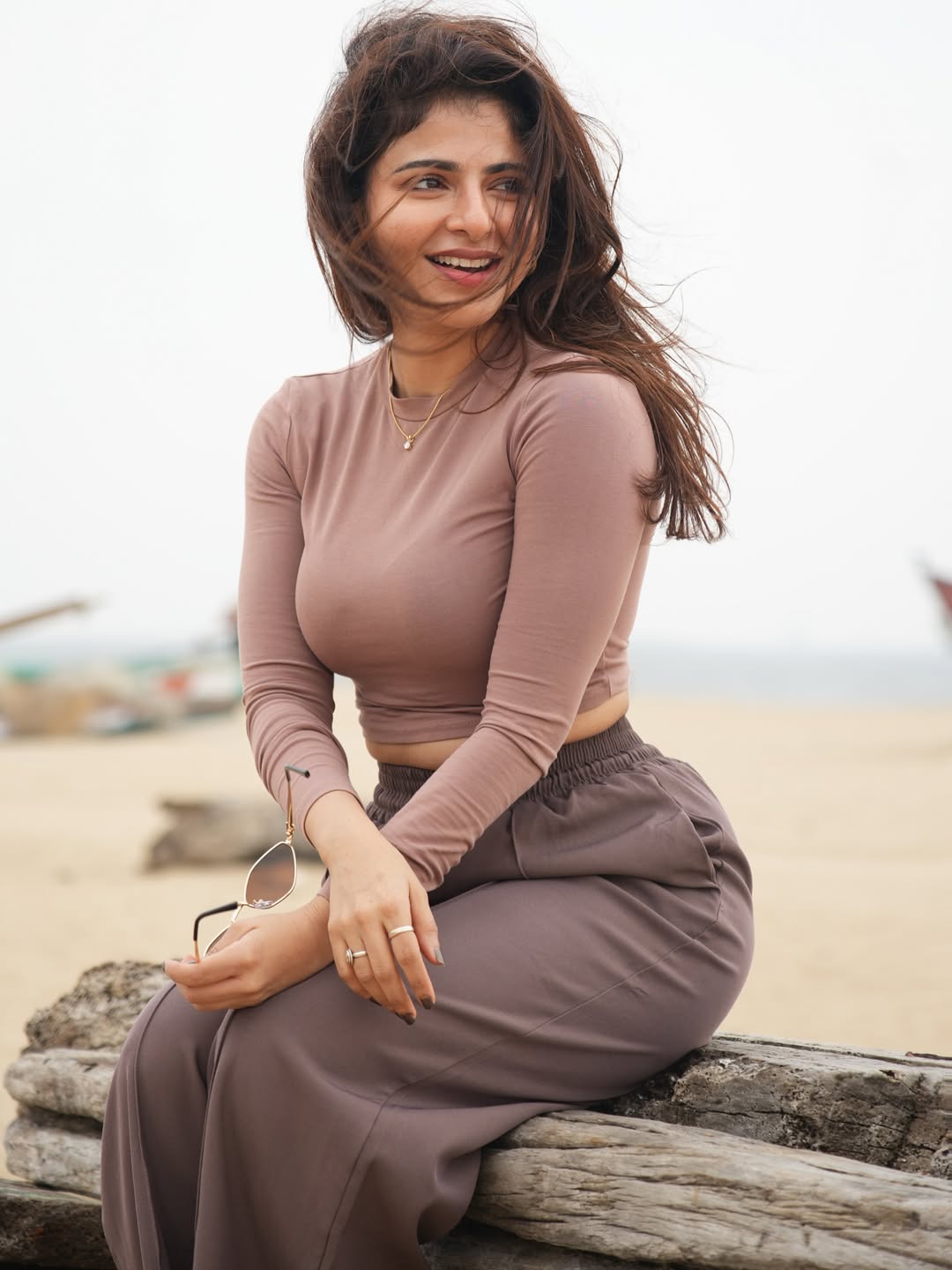 Iswarya Menon Latest Viral Photos 2026